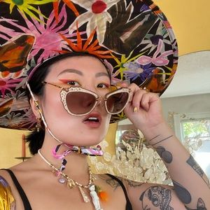 Meet your Posher, Holly